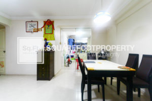 For Sale : Blk 218 Serangoon Ave 4