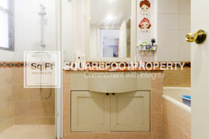 For Sale : Parkview Apartment