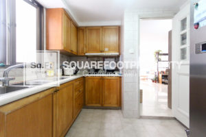 For Sale : Parkview Apartment