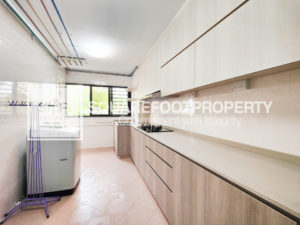 For Sale : Blk 52 Lengkok Bahru