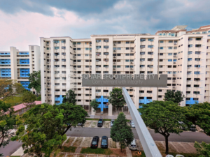 For Sale : Blk 325 Hougang Ave 7