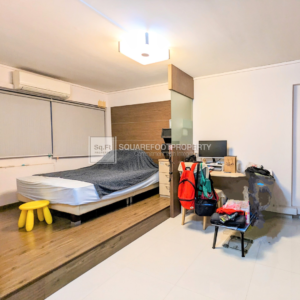 For Sale : Blk 322 Jurong East St 31